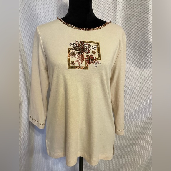 Alfred Dunner beige floral embroidery accent 3/4 sleeve blouse size small - Picture 1 of 7